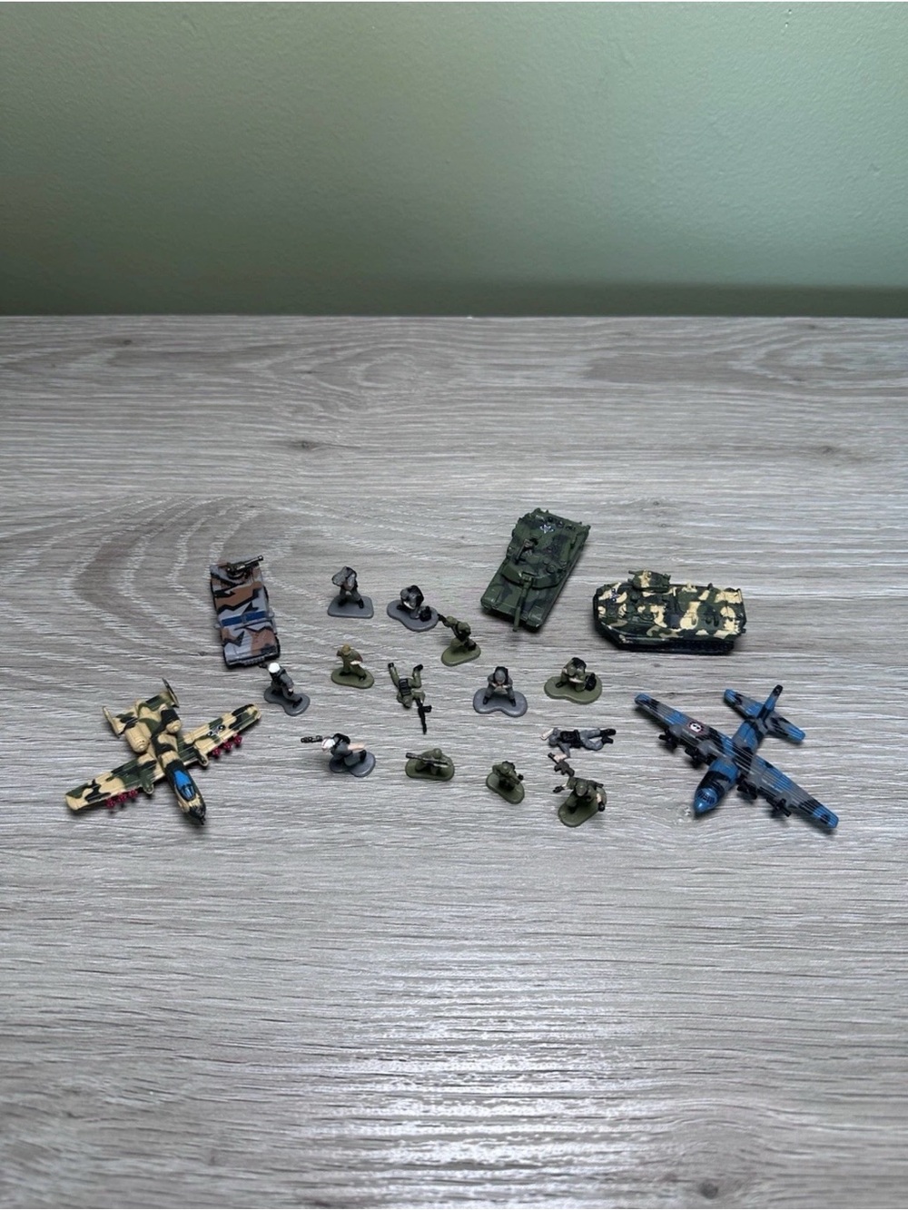Vintage Galoob Micro Machines Military Planes & Tanks Soldiers Lot 90s